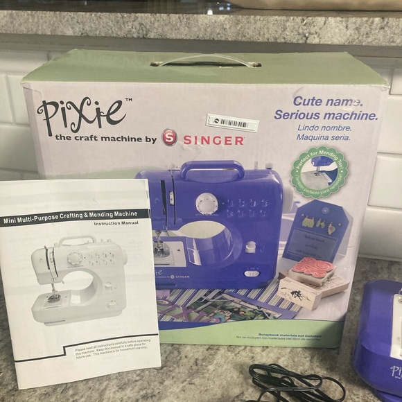 Singer Pixie Mini Sewing Machine Purple AC or Battery Powered 8 Stitches W/Box - Picture 13 of 17